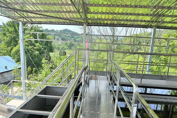 �ԁ�ˮ�Sһ�w����ˮ�O�䣬�@���ˮ��տ���һ���^