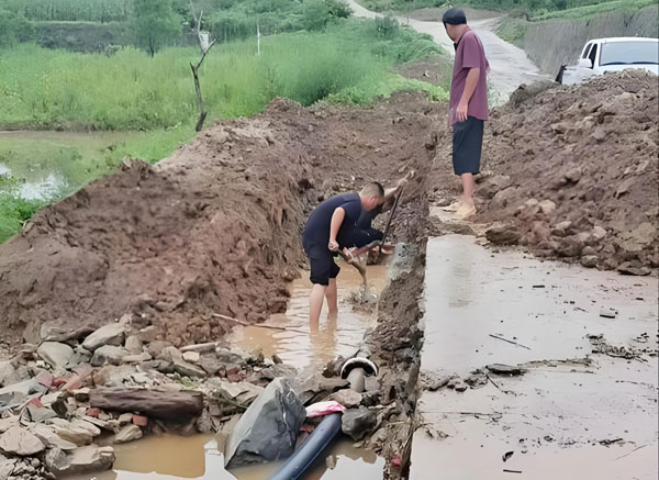 ���C���пh��(z��i)��ˮ�(xi��ng)Ŀһ�w����ˮ�O(sh��)��S��ֱ�N(xi��o)